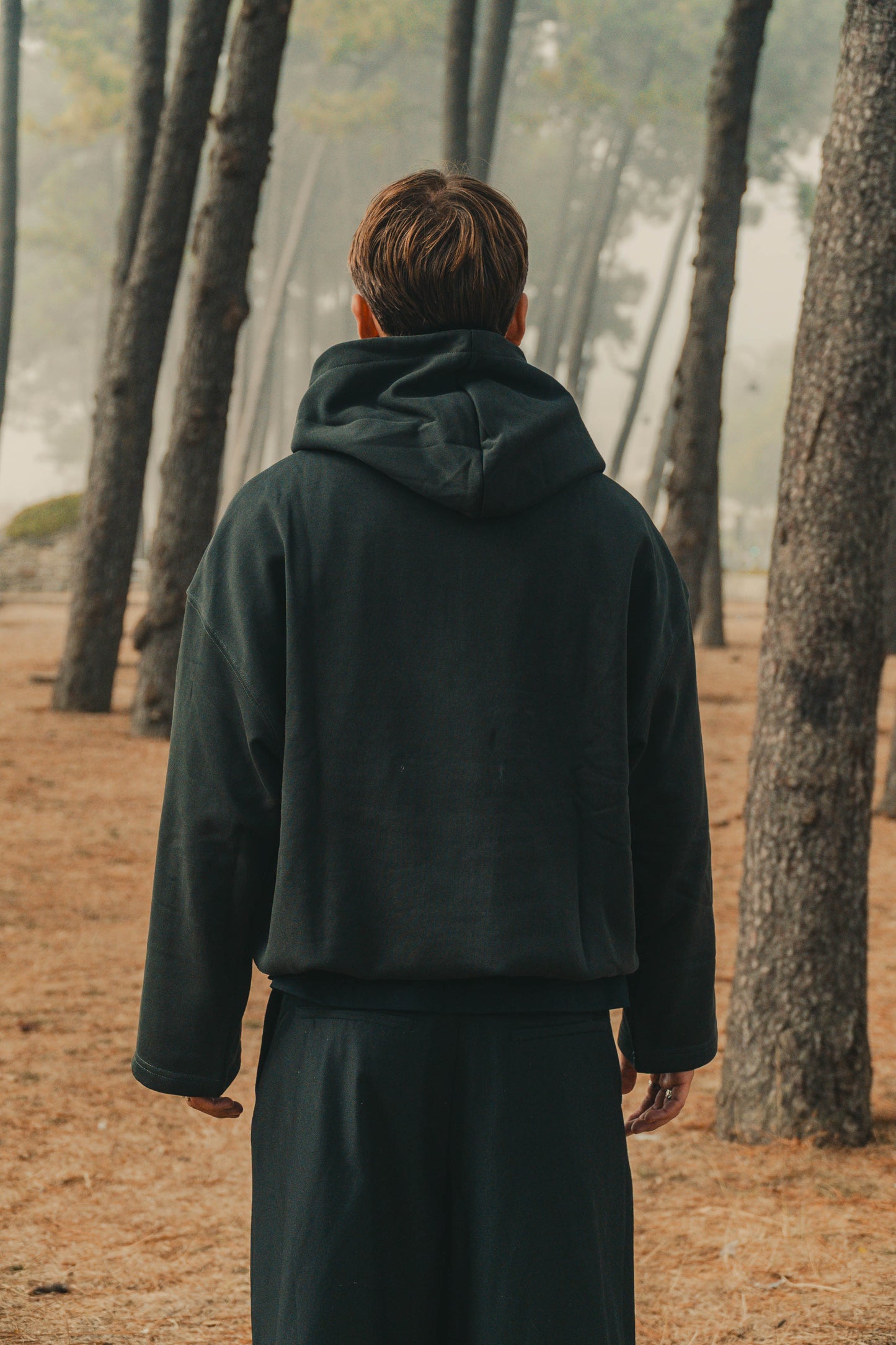 GALLERY DARK GREY BOXY HOODIE