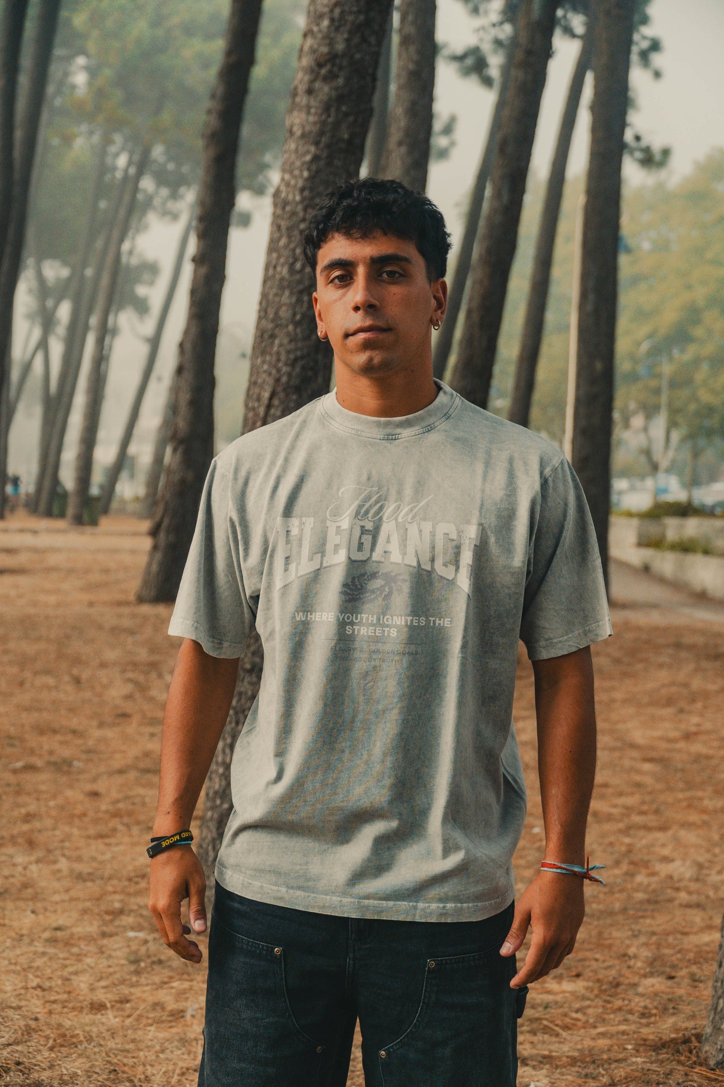 HOOD ELEGANCE GREY TEE