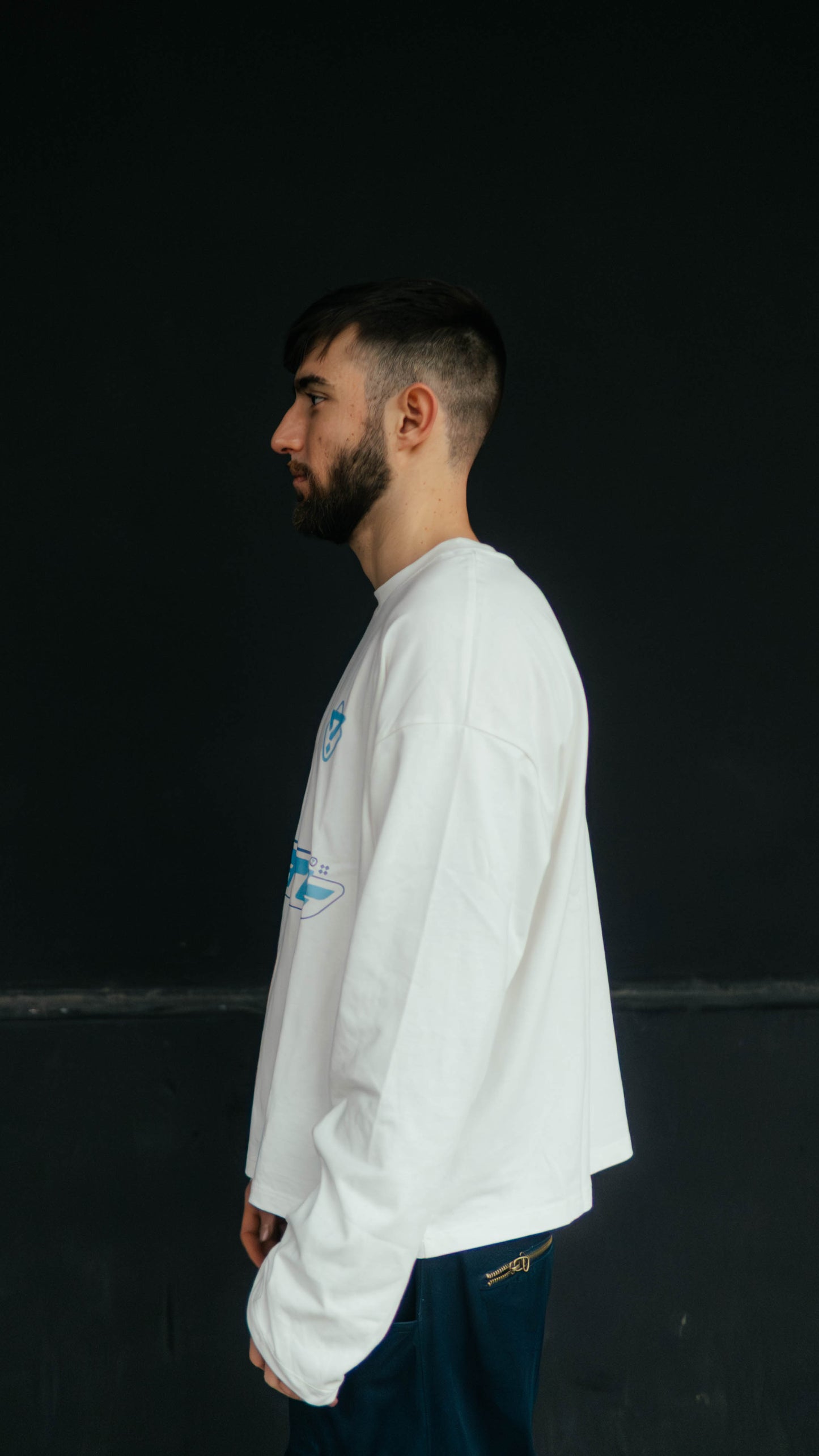 DRAFT WHITE BOXY LONGSLEEVE