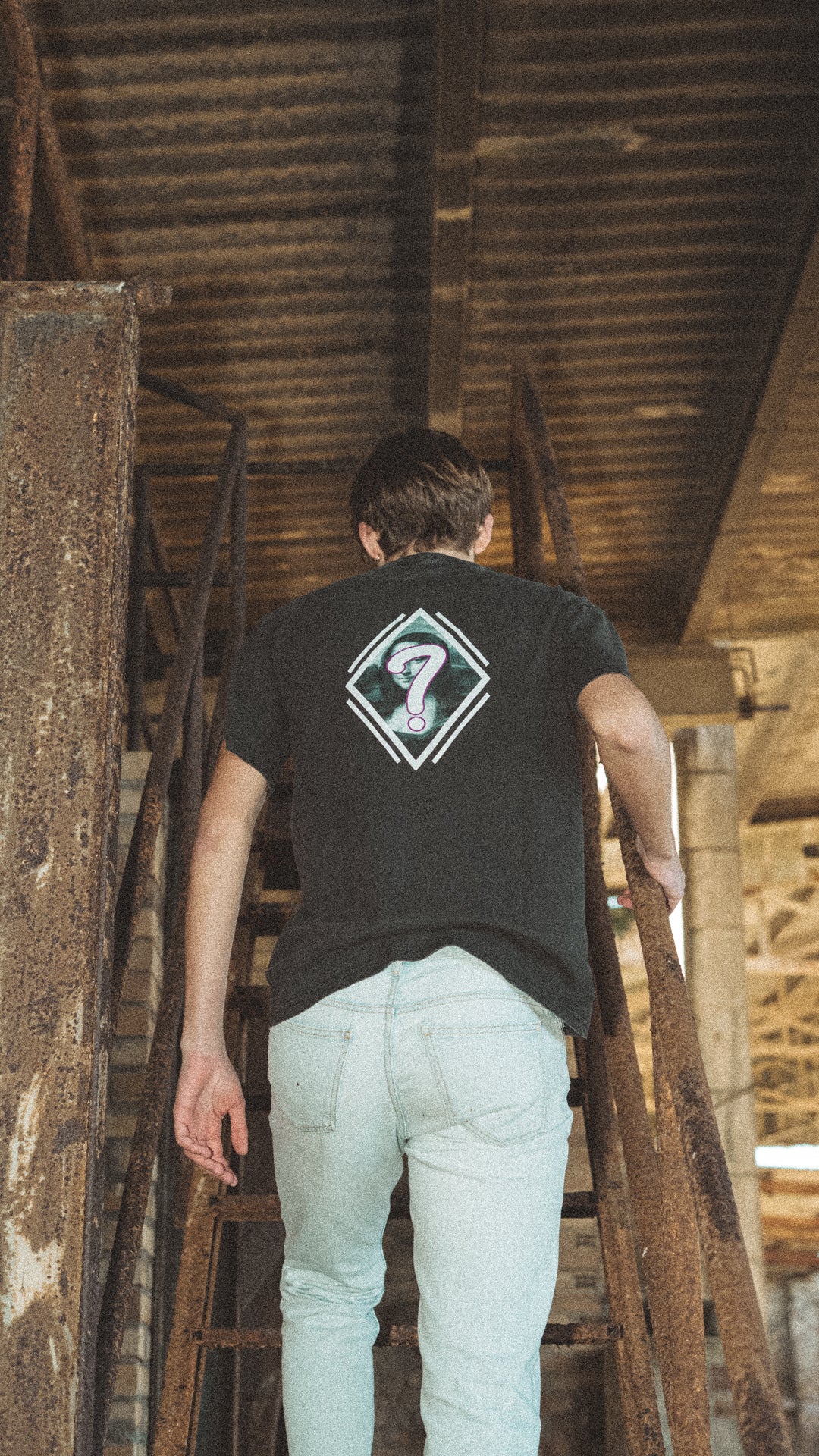 URBAN ART 01 BLACK TEE