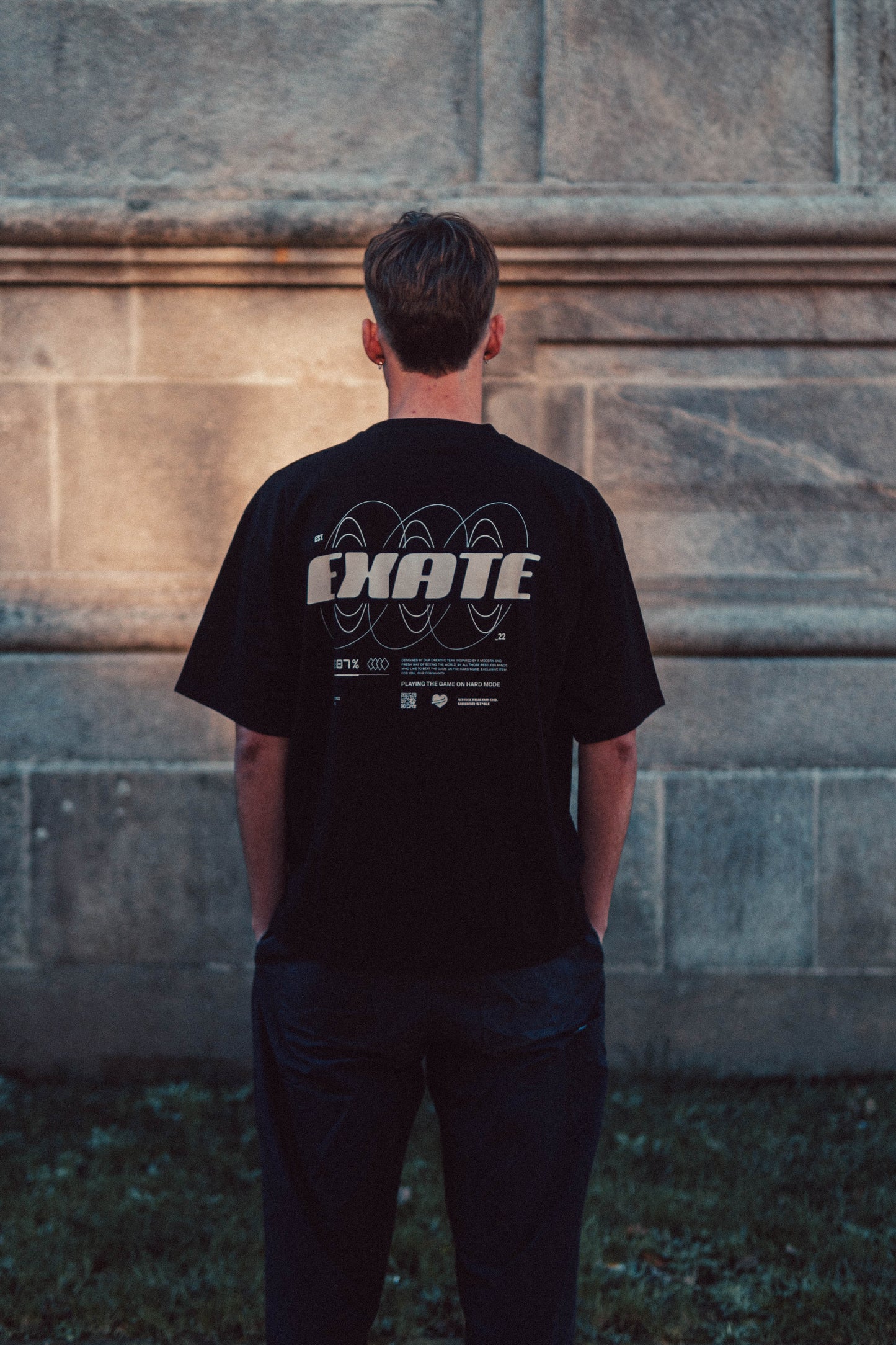 LAB BLACK BOXY TEE